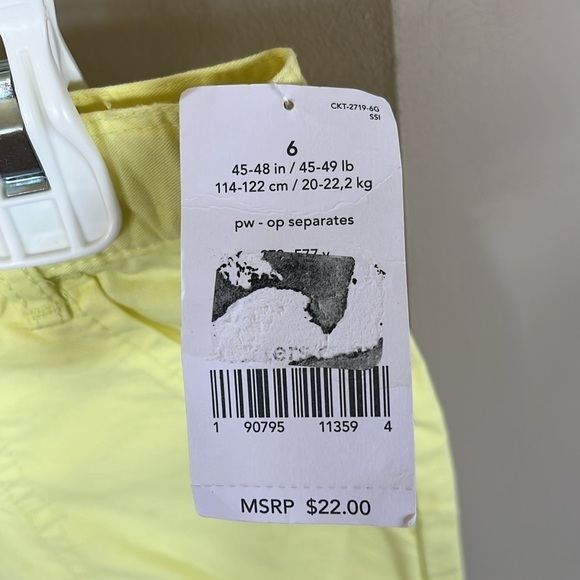 Brand New Disney Blue Minnie Daisy Top & Carter’s Yellow Classic Chino Shorts - Picture 9 of 15